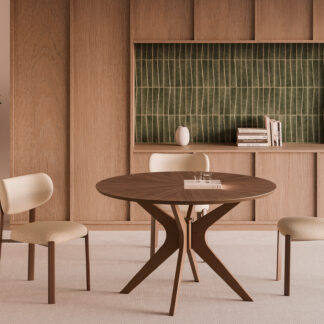 Silla RUMI beige (pata símil nogal)